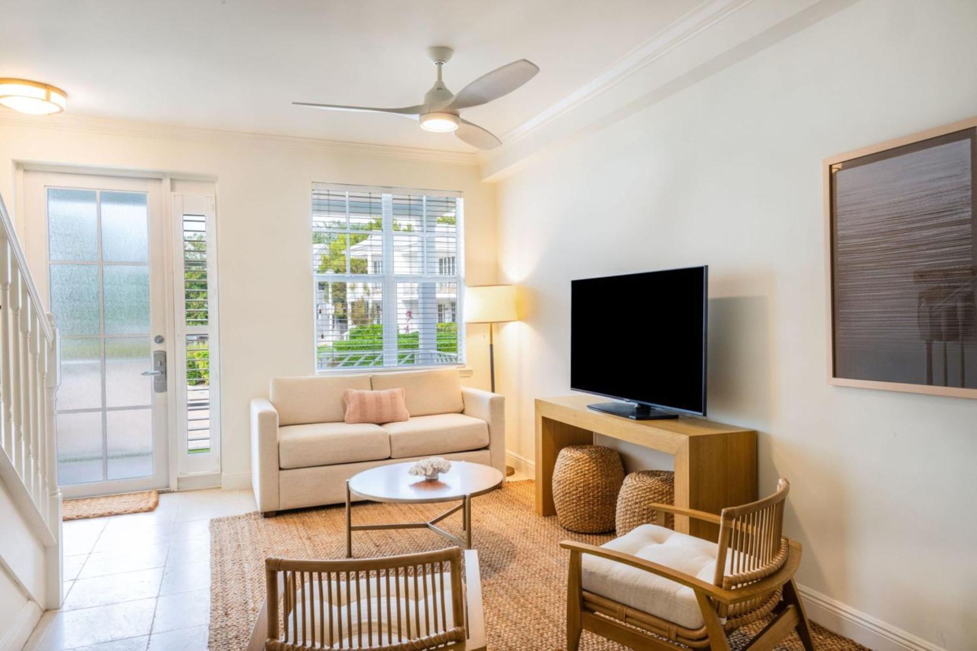 Brand New Bay View King / King